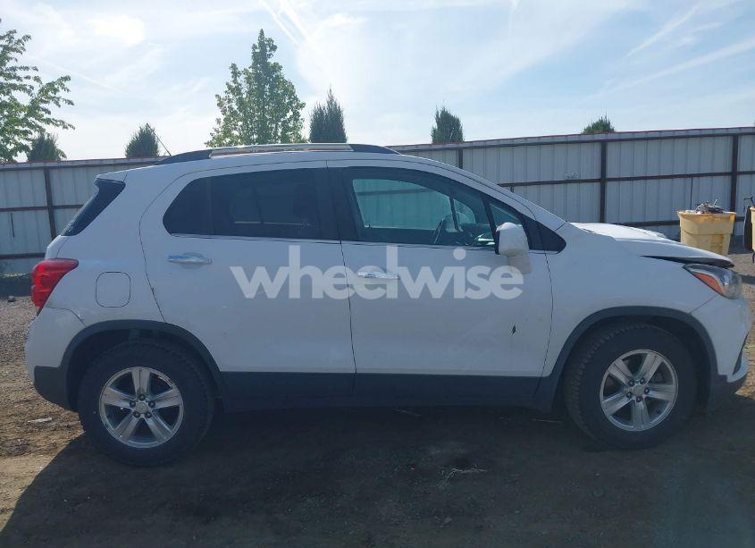 Photo 13 of 2017 Chevrolet Trax LT (VIN 3GNCJLSB6HL227242)