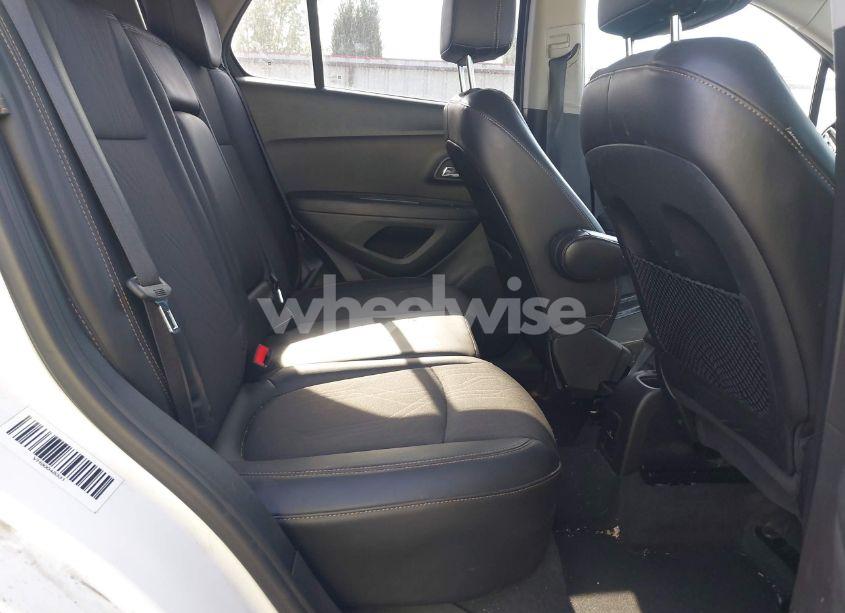 Photo 8 of 2017 Chevrolet Trax LT (VIN 3GNCJLSB6HL227242)