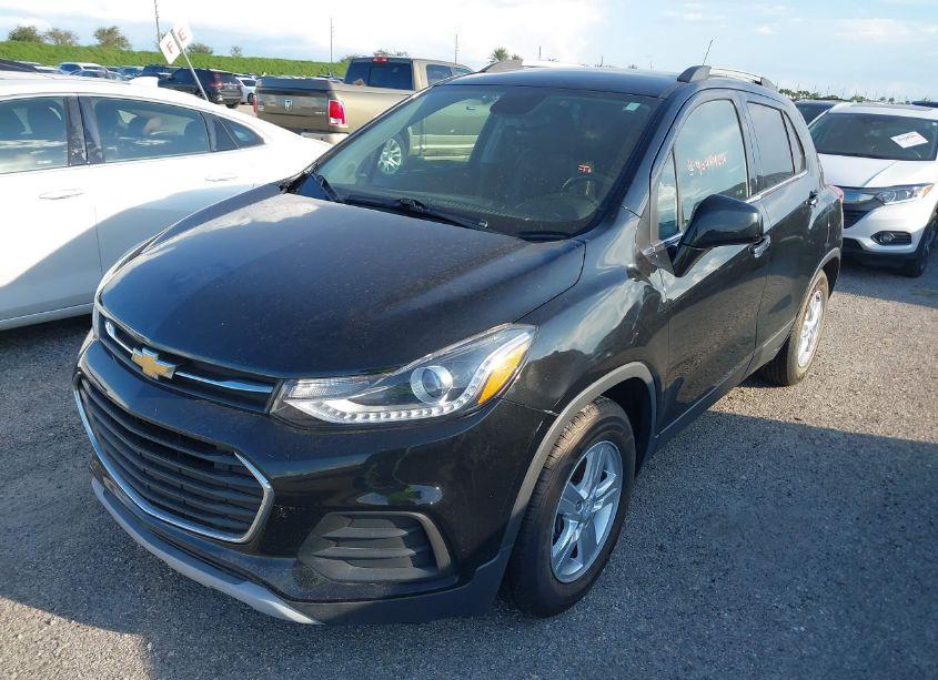 Photo 2 of 2019 Chevrolet Trax LT (VIN 3GNCJLSB6KL121168)