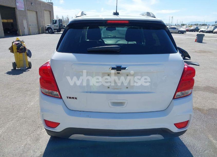 Photo 16 of 2019 Chevrolet Trax LT (VIN 3GNCJLSB6KL149942)