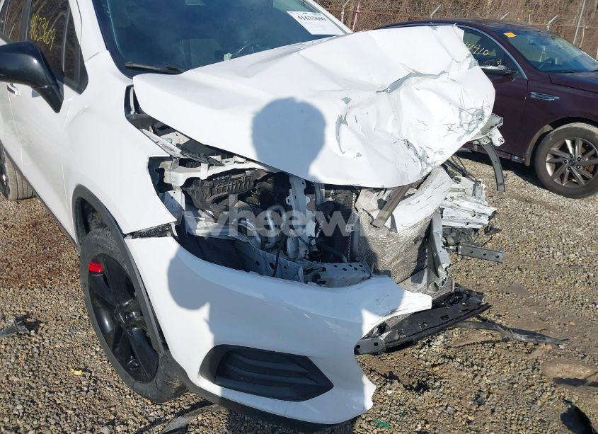 Photo 17 of 2019 Chevrolet Trax LT (VIN 3GNCJLSB6KL265660)