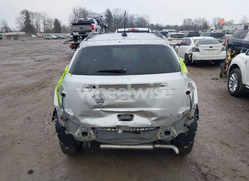 Photo 16 of 2019 Chevrolet Trax LT (VIN 3GNCJLSB6KL287609)