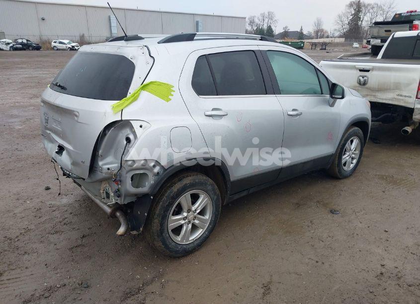 Photo 4 of 2019 Chevrolet Trax LT (VIN 3GNCJLSB6KL287609)