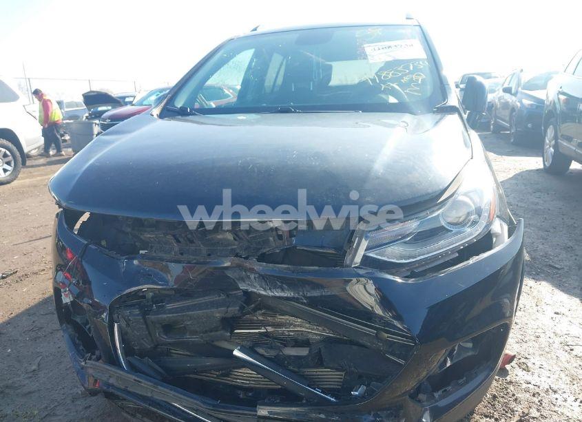 Photo 13 of 2019 Chevrolet Trax LT (VIN 3GNCJLSB6KL309916)