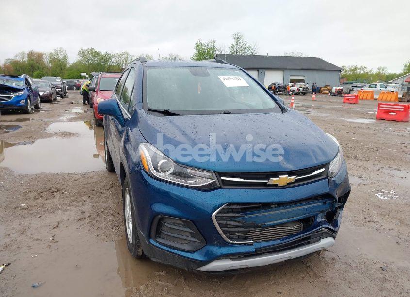 2019 Chevrolet Trax LT (VIN 3GNCJLSB6KL339806) main photo