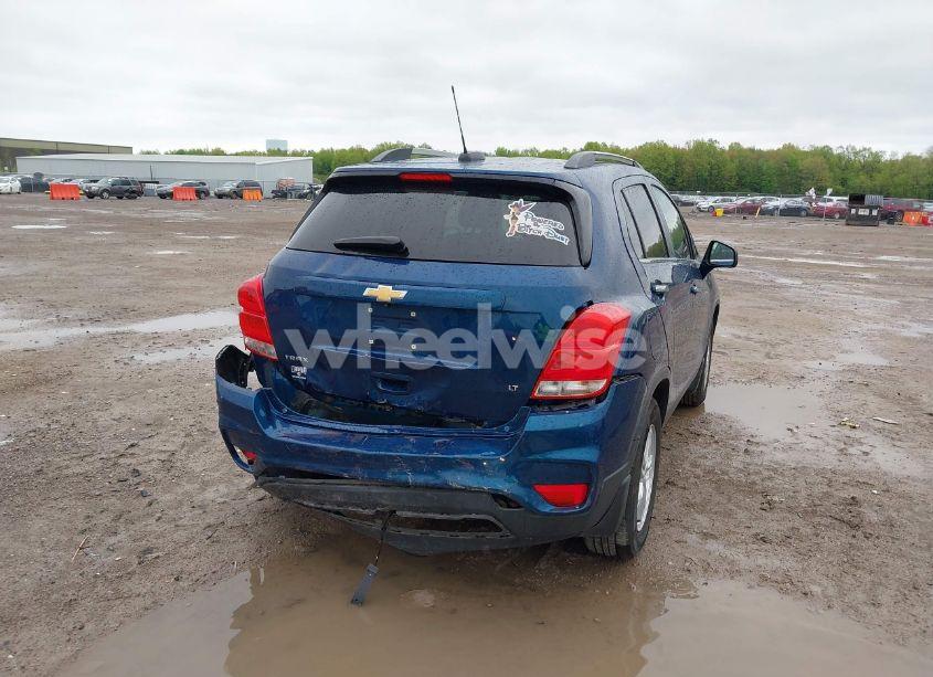 Photo 4 of 2019 Chevrolet Trax LT (VIN 3GNCJLSB6KL339806)