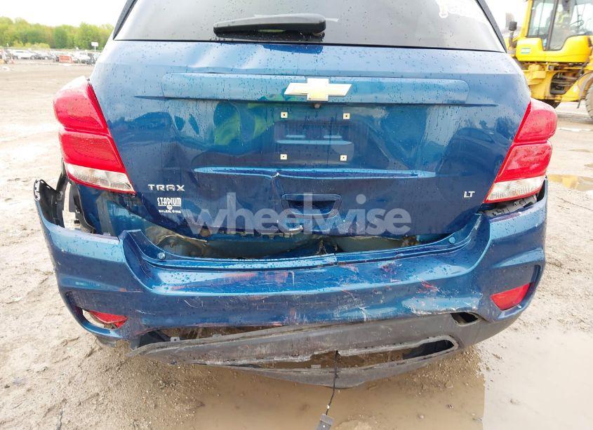 Photo 6 of 2019 Chevrolet Trax LT (VIN 3GNCJLSB6KL339806)