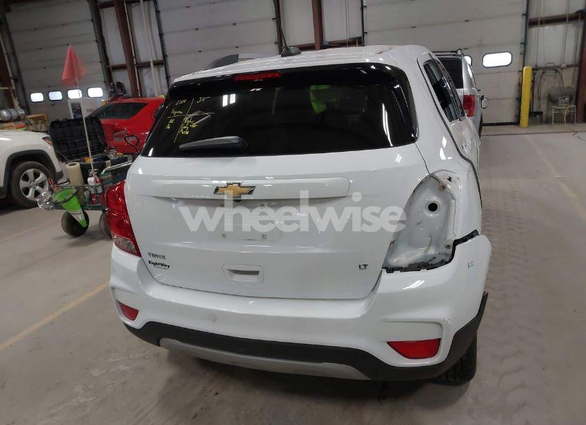 Photo 16 of 2019 Chevrolet Trax LT (VIN 3GNCJLSB6KL345993)