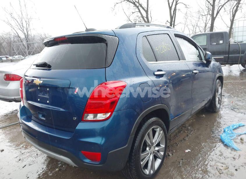 Photo 4 of 2020 Chevrolet Trax FWD LT (VIN 3GNCJLSB6LL118367)