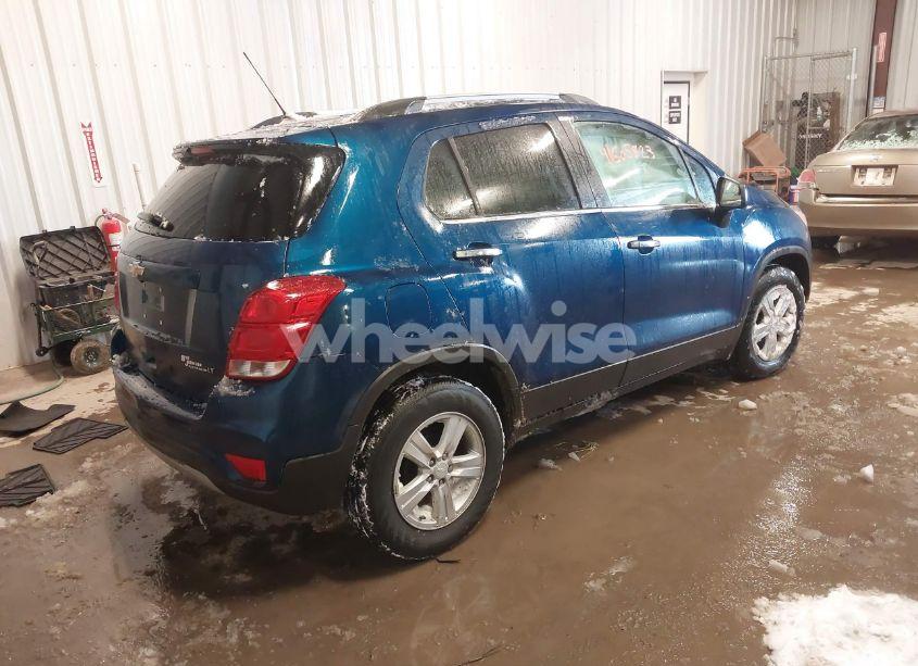 Photo 4 of 2020 Chevrolet Trax FWD LT (VIN 3GNCJLSB6LL249766)
