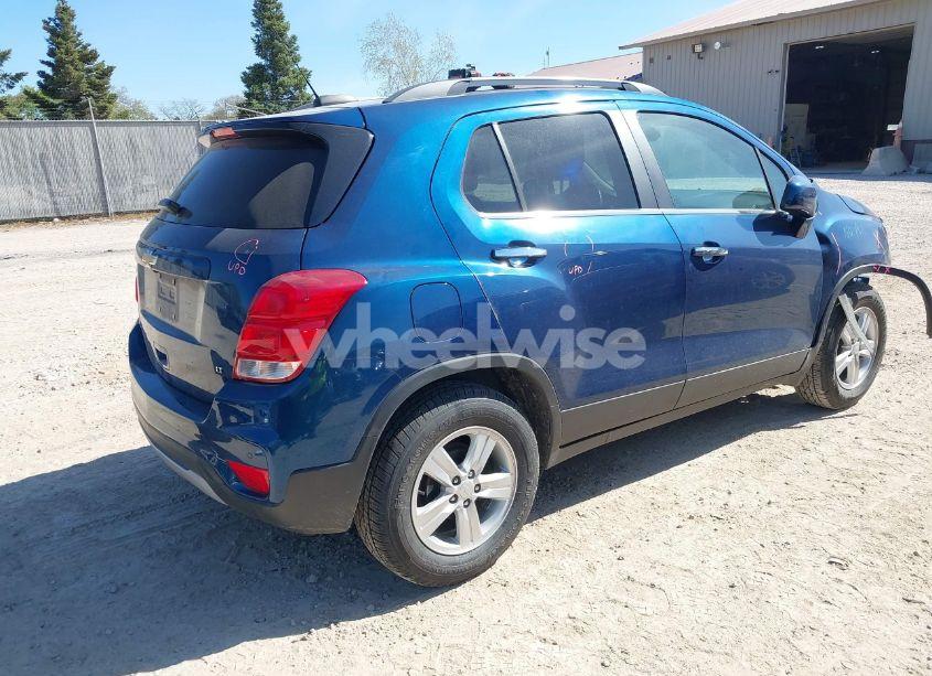 Photo 4 of 2020 Chevrolet Trax FWD LT (VIN 3GNCJLSB6LL288423)