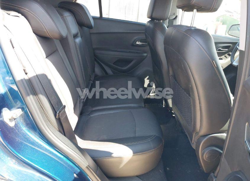 Photo 8 of 2020 Chevrolet Trax FWD LT (VIN 3GNCJLSB6LL288423)