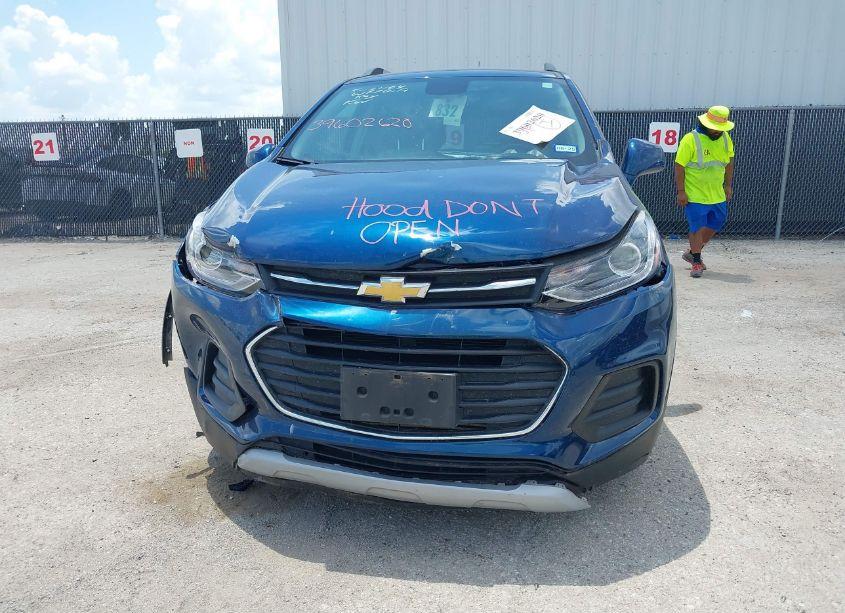 Photo 6 of 2020 Chevrolet Trax FWD LT (VIN 3GNCJLSB6LL323820)