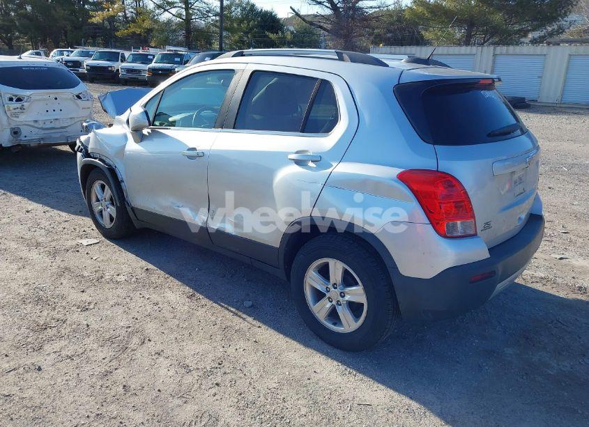 Photo 3 of 2016 Chevrolet Trax LT (VIN 3GNCJLSB7GL162268)