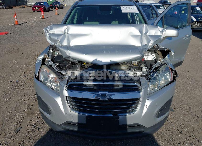 Photo 6 of 2016 Chevrolet Trax LT (VIN 3GNCJLSB7GL162268)
