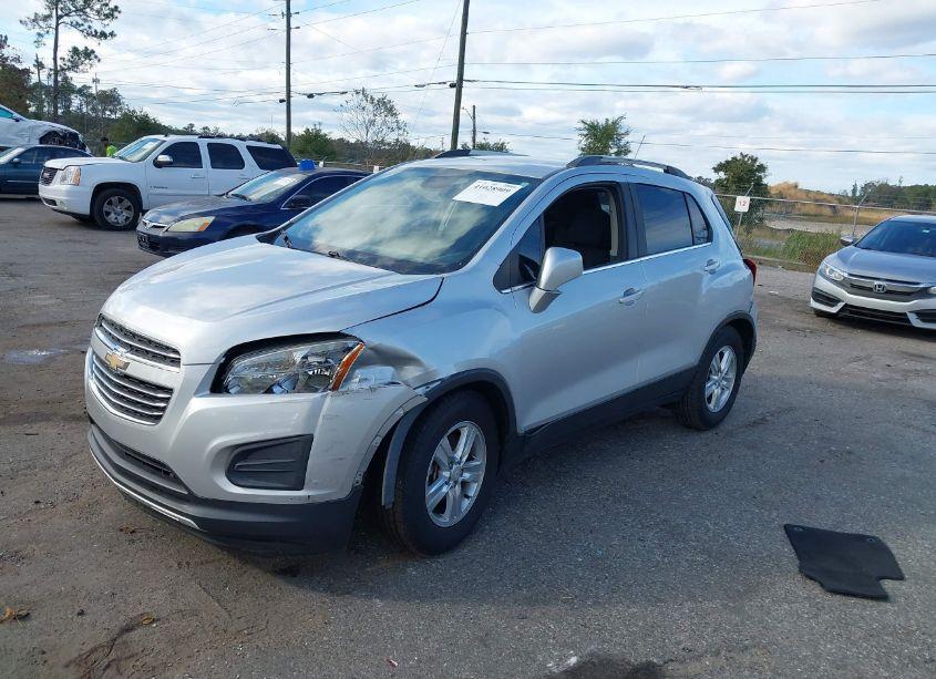 Photo 2 of 2016 Chevrolet Trax LT (VIN 3GNCJLSB7GL280367)