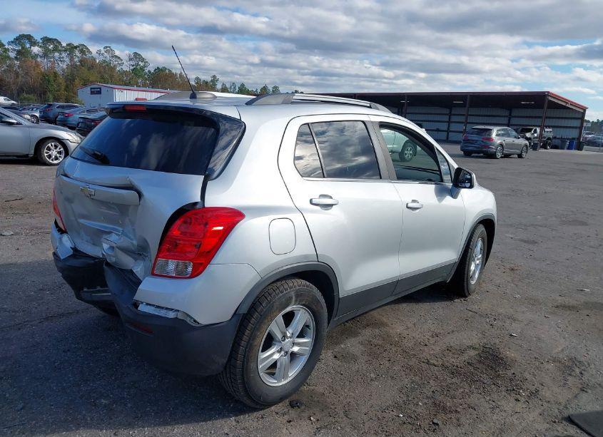 Photo 4 of 2016 Chevrolet Trax LT (VIN 3GNCJLSB7GL280367)