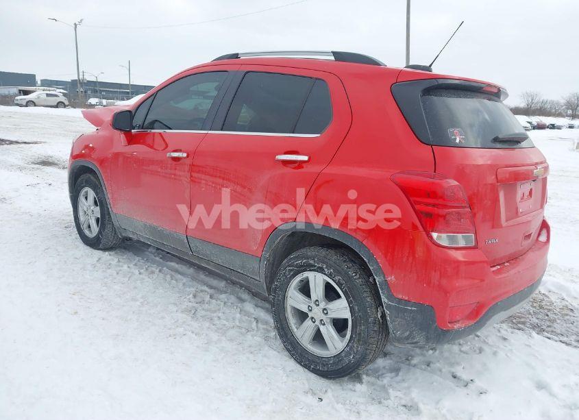 Photo 3 of 2017 Chevrolet Trax LT (VIN 3GNCJLSB7HL146167)