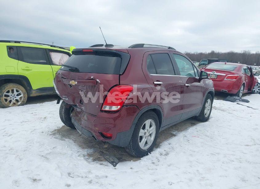 Photo 4 of 2017 Chevrolet Trax LT (VIN 3GNCJLSB7HL199385)