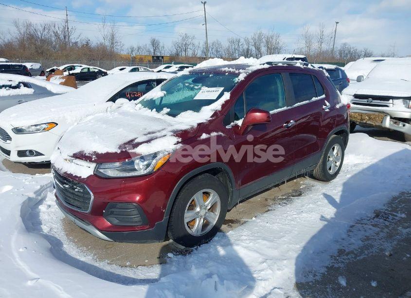 Photo 2 of 2017 Chevrolet Trax LT (VIN 3GNCJLSB7HL254501)