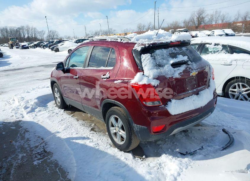 Photo 3 of 2017 Chevrolet Trax LT (VIN 3GNCJLSB7HL254501)
