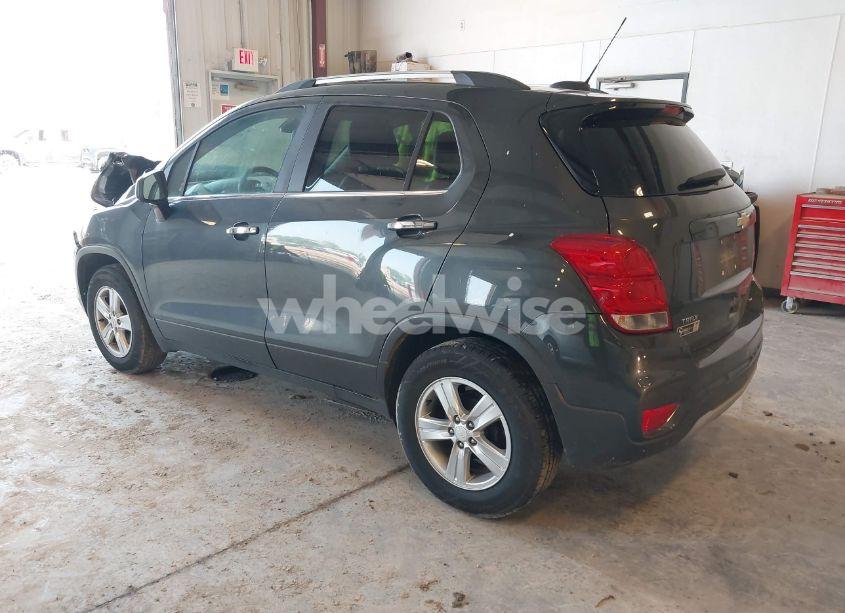 Photo 3 of 2017 Chevrolet Trax LT (VIN 3GNCJLSB7HL284002)