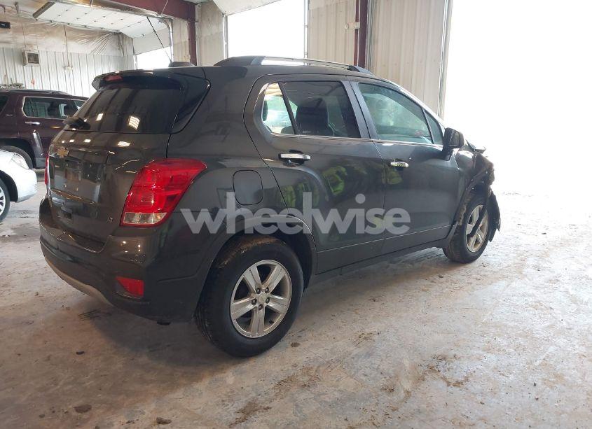 Photo 4 of 2017 Chevrolet Trax LT (VIN 3GNCJLSB7HL284002)