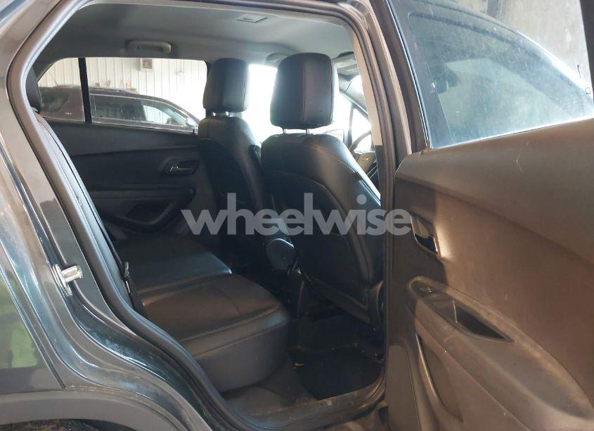 Photo 8 of 2017 Chevrolet Trax LT (VIN 3GNCJLSB7HL284002)
