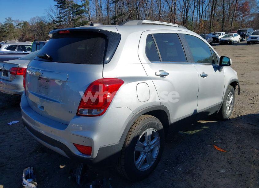 Photo 4 of 2018 Chevrolet Trax LT (VIN 3GNCJLSB7JL150466)