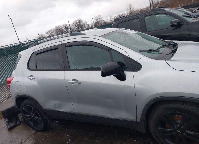 Photo 14 of 2018 Chevrolet Trax LT (VIN 3GNCJLSB7JL152198)
