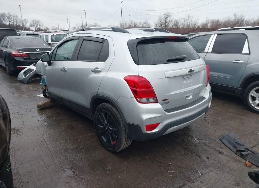 Photo 3 of 2018 Chevrolet Trax LT (VIN 3GNCJLSB7JL152198)