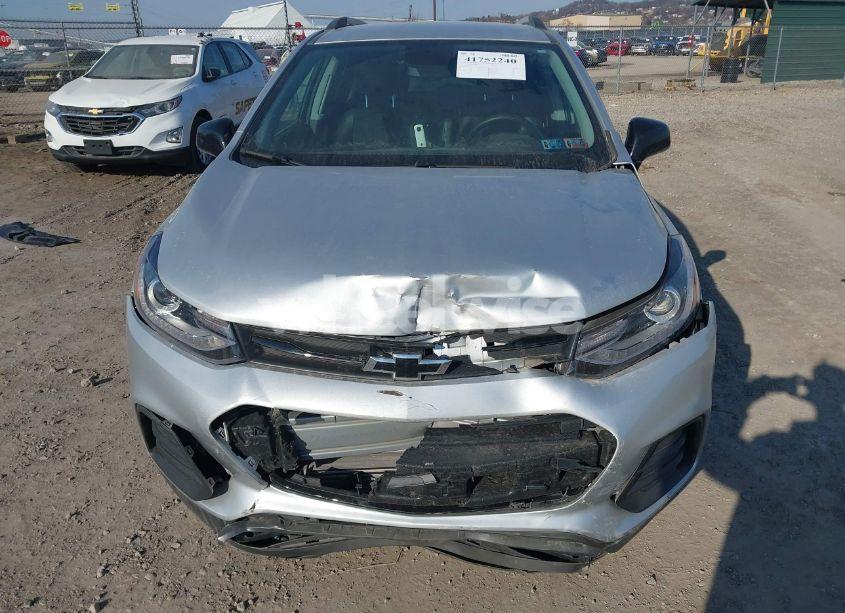 Photo 6 of 2018 Chevrolet Trax LT (VIN 3GNCJLSB7JL211878)