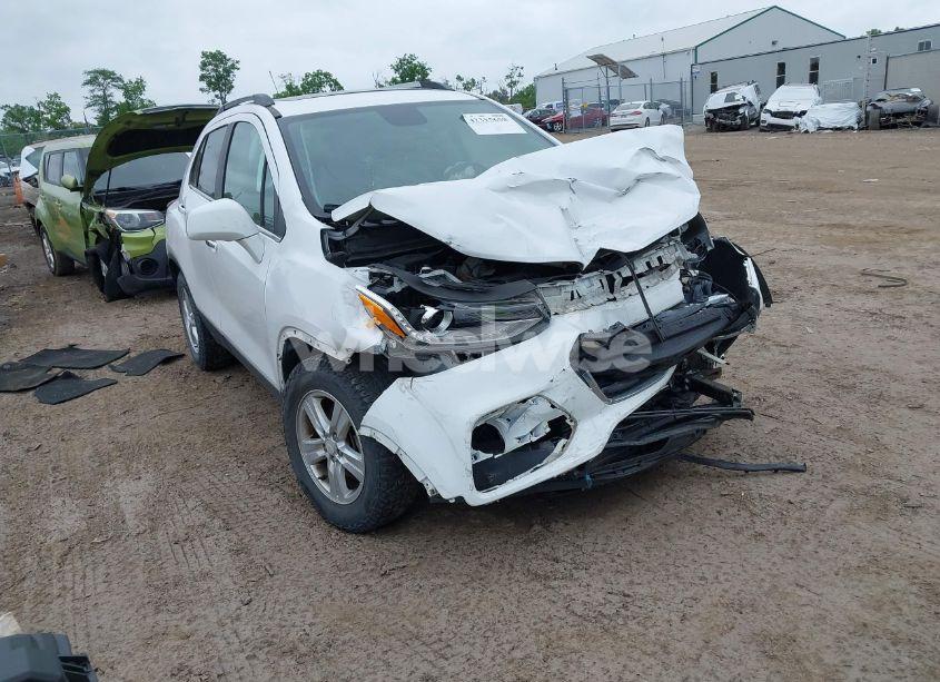 2018 Chevrolet Trax LT (VIN 3GNCJLSB7JL240233) main photo