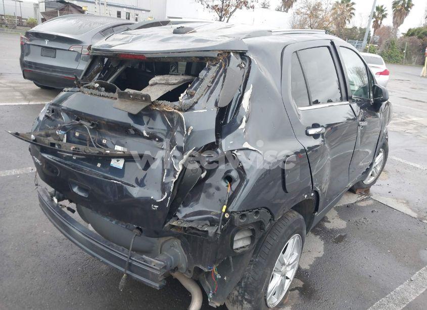 Photo 12 of 2018 Chevrolet Trax LT (VIN 3GNCJLSB7JL240832)