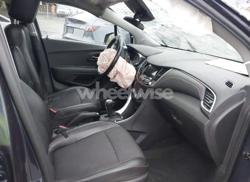 Photo 5 of 2018 Chevrolet Trax LT (VIN 3GNCJLSB7JL240832)