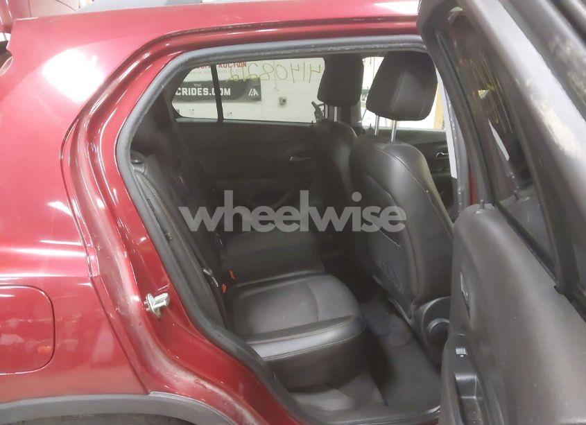 Photo 8 of 2018 Chevrolet Trax LT (VIN 3GNCJLSB7JL264192)