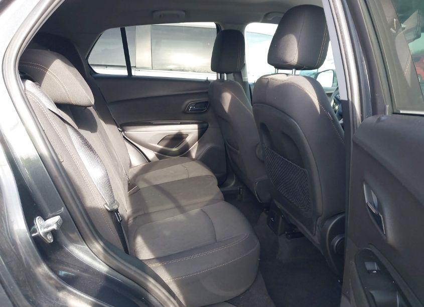 Photo 8 of 2018 Chevrolet Trax LT (VIN 3GNCJLSB7JL303816)