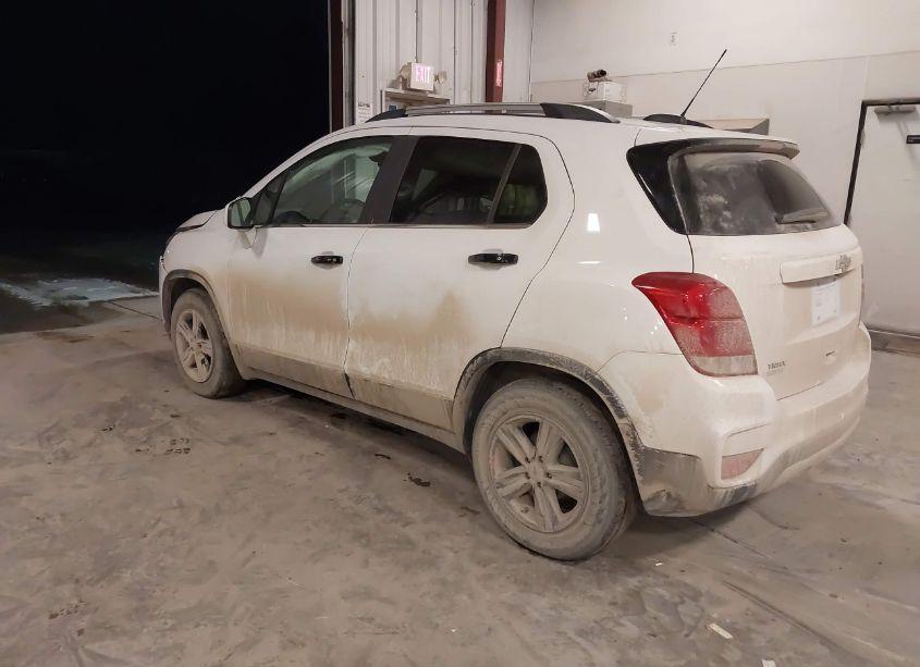 Photo 3 of 2018 Chevrolet Trax LT (VIN 3GNCJLSB7JL360565)