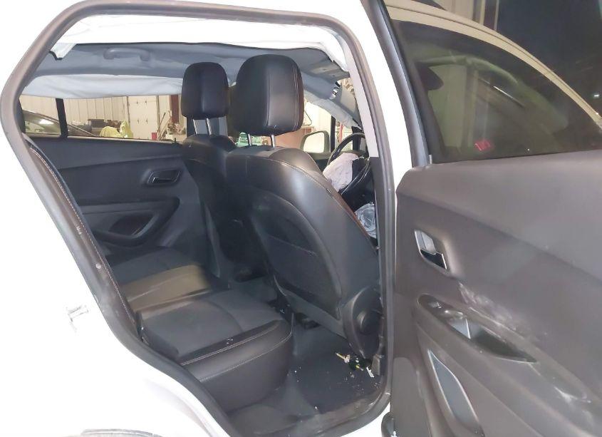 Photo 8 of 2018 Chevrolet Trax LT (VIN 3GNCJLSB7JL360565)