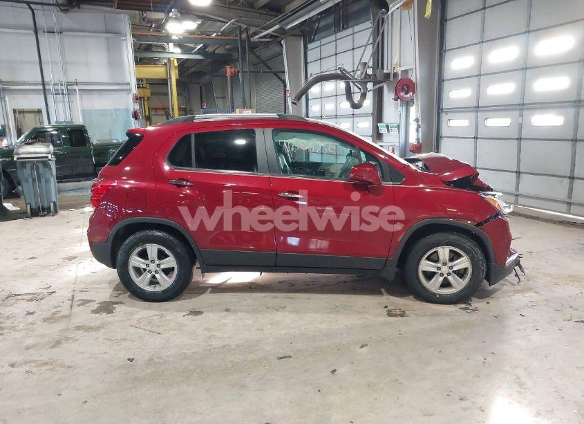 Photo 14 of 2019 Chevrolet Trax LT (VIN 3GNCJLSB7KL267384)