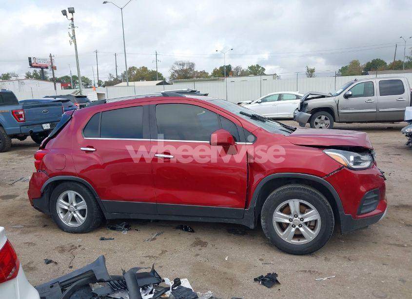 Photo 14 of 2019 Chevrolet Trax LT (VIN 3GNCJLSB7KL405425)