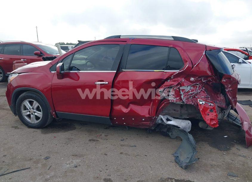 Photo 15 of 2019 Chevrolet Trax LT (VIN 3GNCJLSB7KL405425)