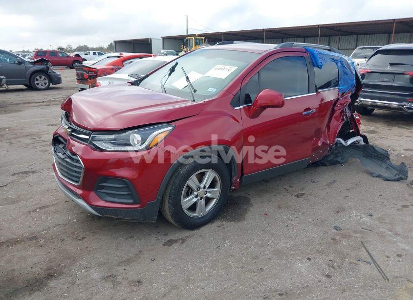 Photo 2 of 2019 Chevrolet Trax LT (VIN 3GNCJLSB7KL405425)