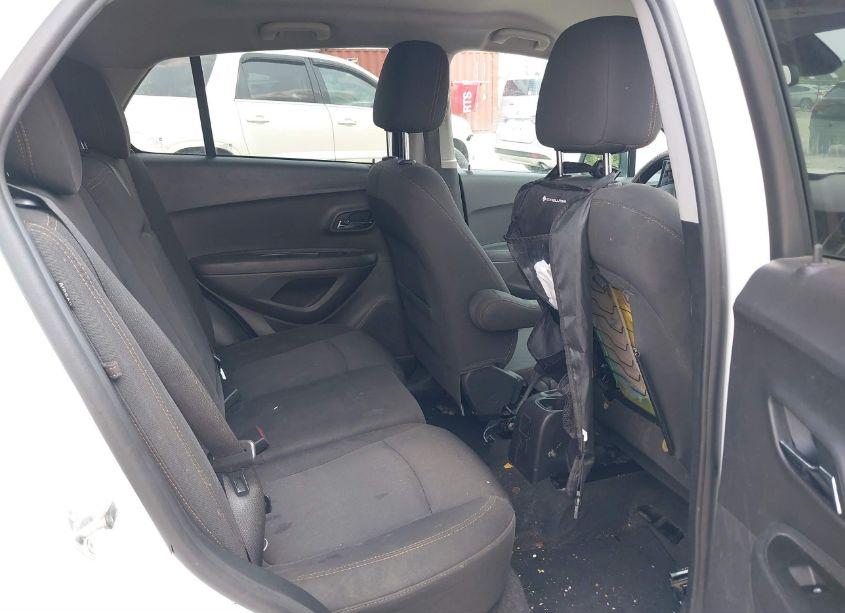 Photo 8 of 2020 Chevrolet Trax FWD LT (VIN 3GNCJLSB7LL227131)