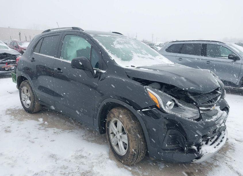 2020 Chevrolet Trax FWD LT (VIN 3GNCJLSB7LL233561) main photo