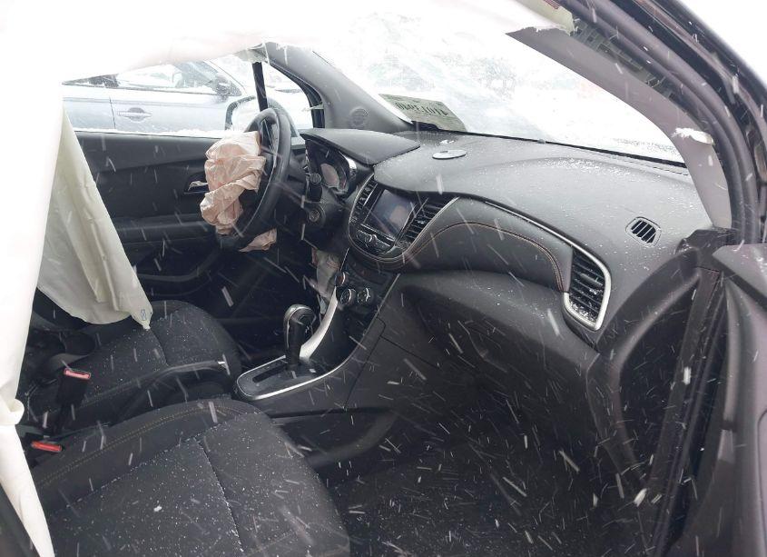 Photo 5 of 2020 Chevrolet Trax FWD LT (VIN 3GNCJLSB7LL233561)