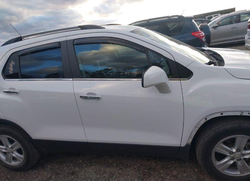 Photo 13 of 2020 Chevrolet Trax FWD LT (VIN 3GNCJLSB7LL245788)