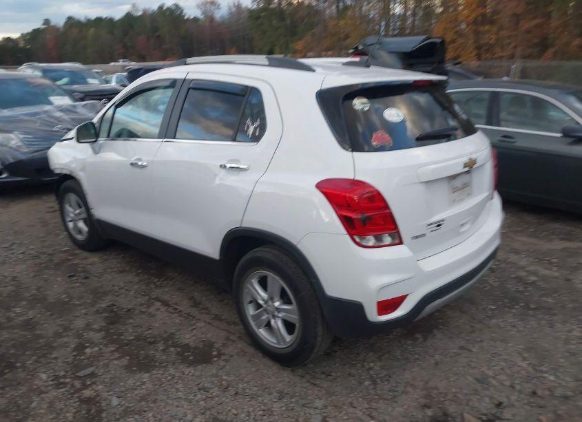 Photo 3 of 2020 Chevrolet Trax FWD LT (VIN 3GNCJLSB7LL245788)