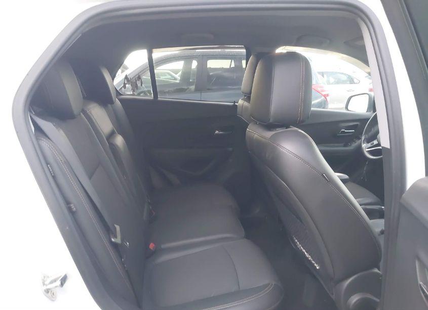 Photo 8 of 2020 Chevrolet Trax FWD LT (VIN 3GNCJLSB7LL245788)