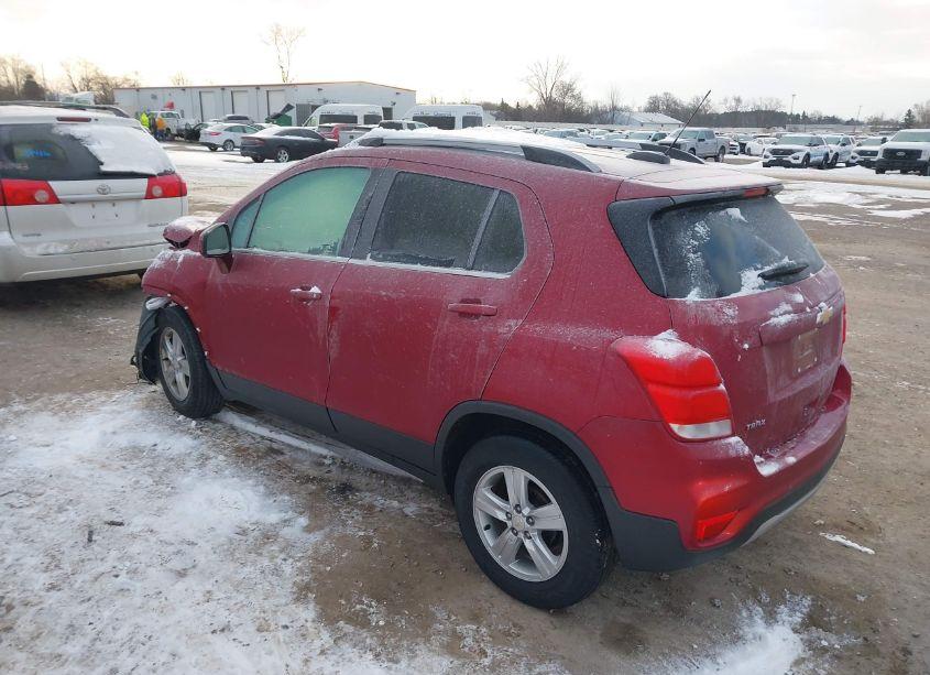 Photo 3 of 2020 Chevrolet Trax FWD LT (VIN 3GNCJLSB7LL251283)